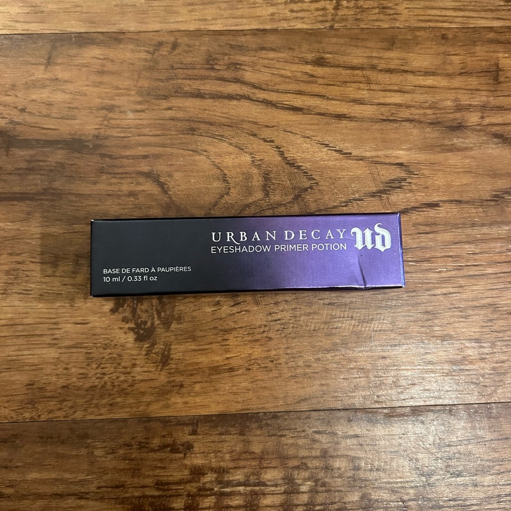 Brand new Urban Decay eyeshadow primer potion Eden